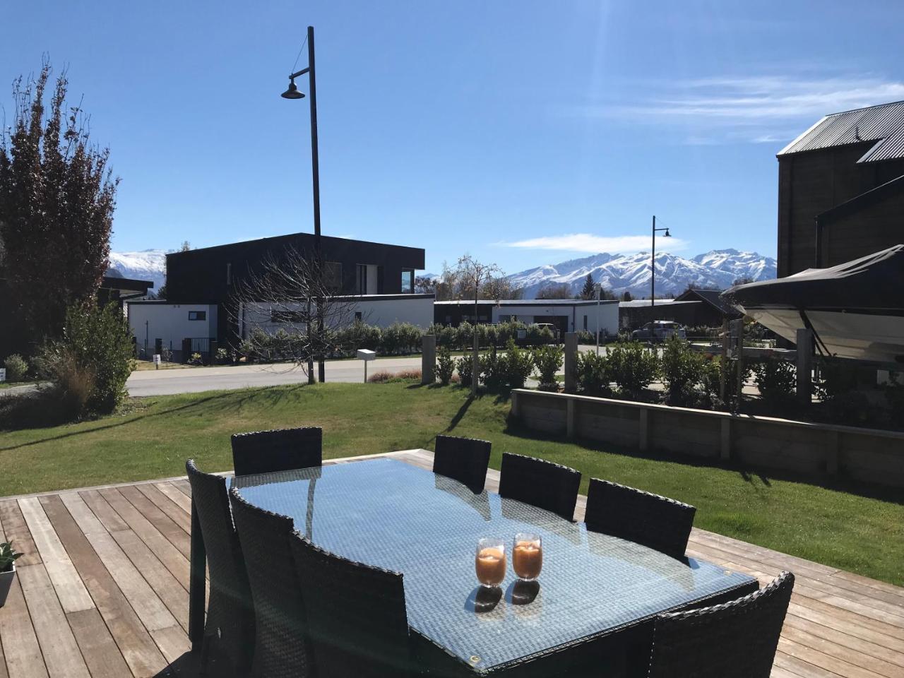 Luxury On Kapuka Villa Wanaka Exterior photo
